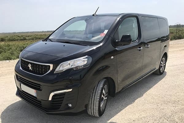 transport vtc gares de montpellier en peugeot traveler herault Peugeot Traveller avec chauffeur vers gare Montpellier Saint-Roch
